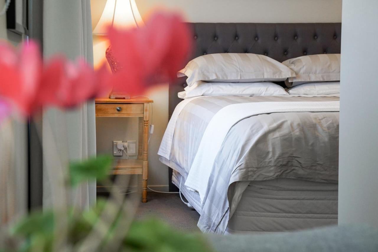 Ambience On Pacific Bed & Breakfast Palmerston North Exterior photo